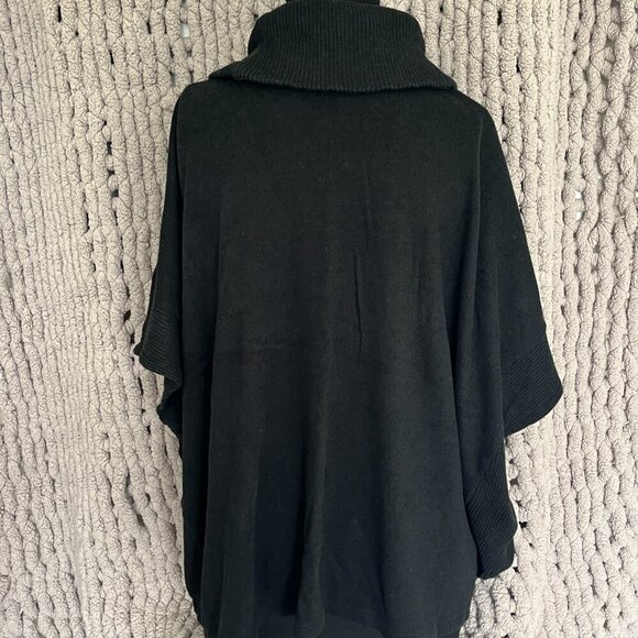 Banana Republic Factory Black Knit Poncho Size XS/S - Picture 11 of 15